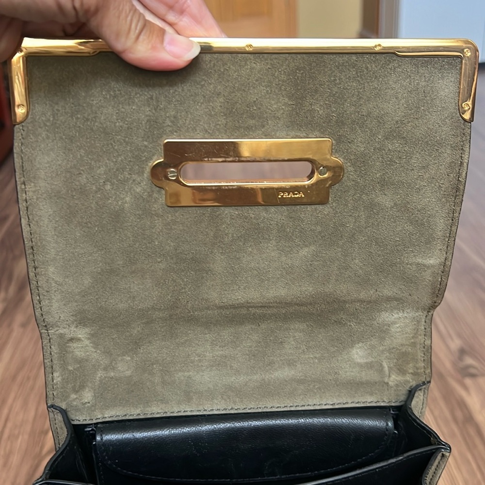 A223 - 💯 % authentic Prada Cahier shoulder bag - Picture 14 of 16